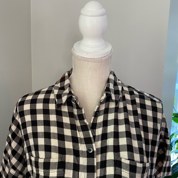 Madewell S/S Black Gingham Button Down Shirt - Picture 3 of 6